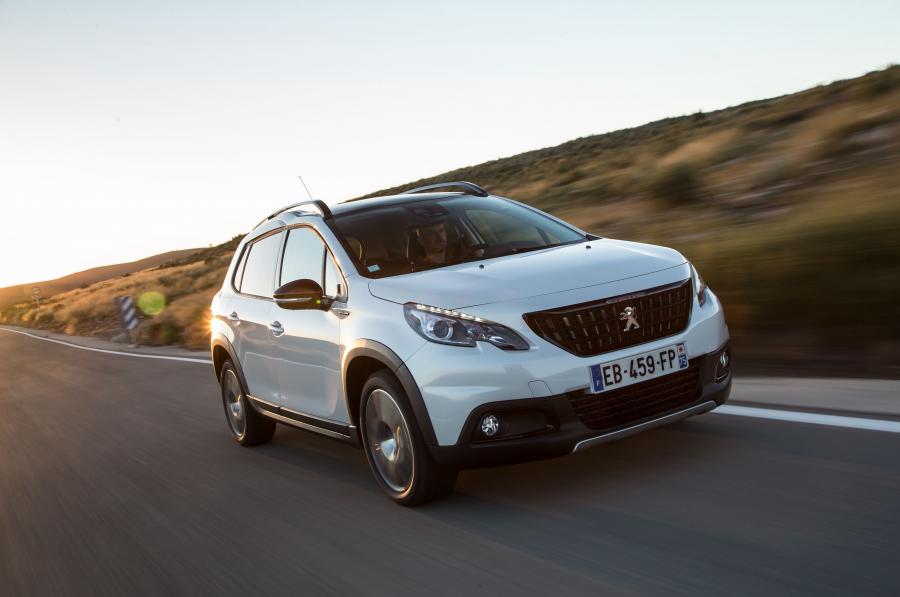  Peugeot 2008 GT Line 2016 года  (фото 26 из 42)
